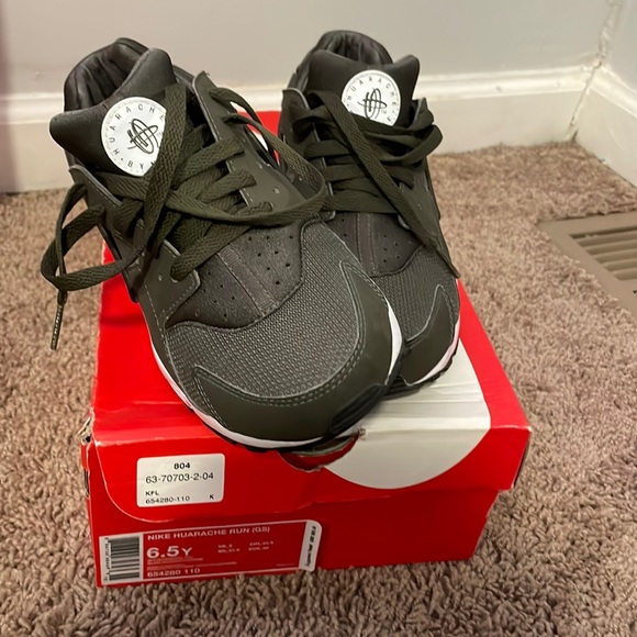 Nike Huarache - Picture 1 of 5